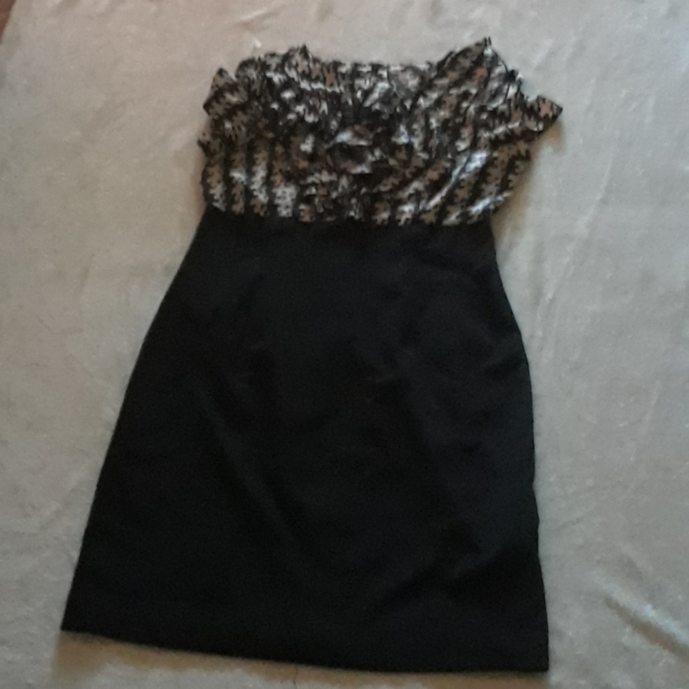 Dress - Picture 2 of 2